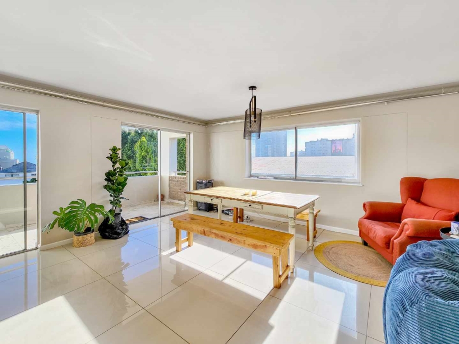 To Let 3 Bedroom Property for Rent in Sea Point Western Cape